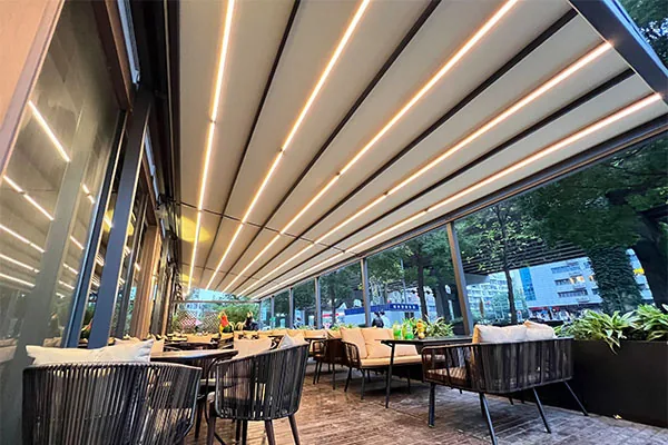 Retractable Roof over an outdoor dining area